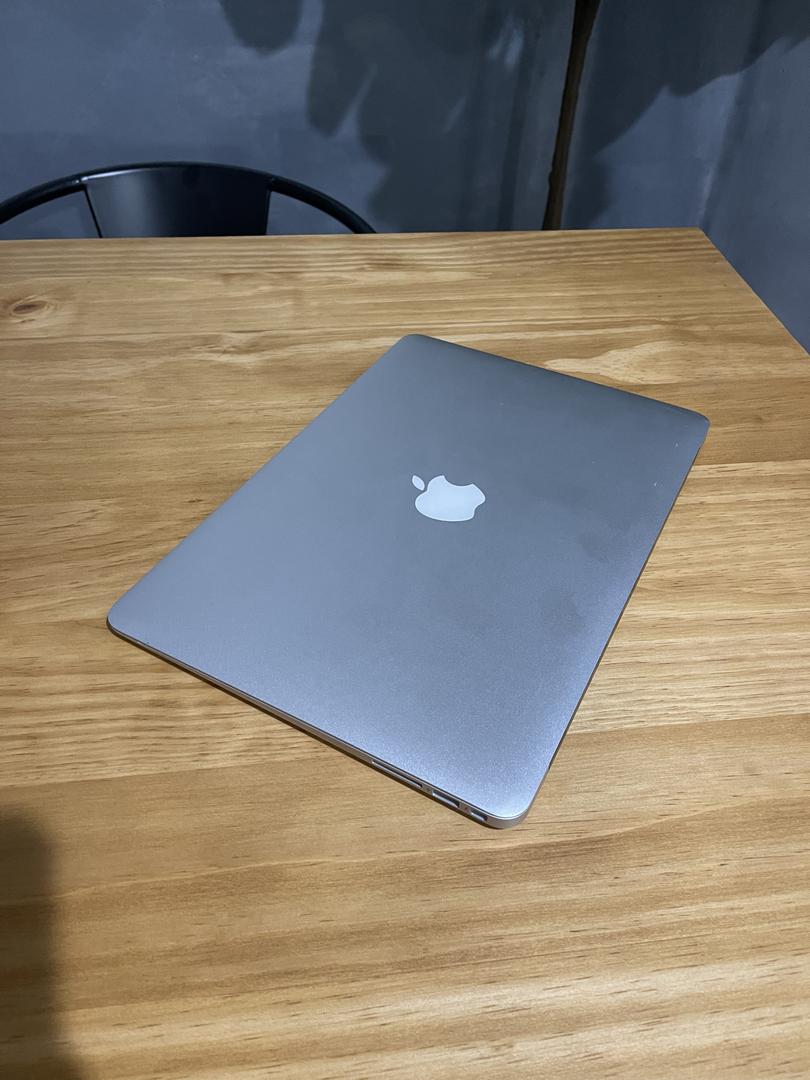MacBook Air 2017 - 13", color Silver