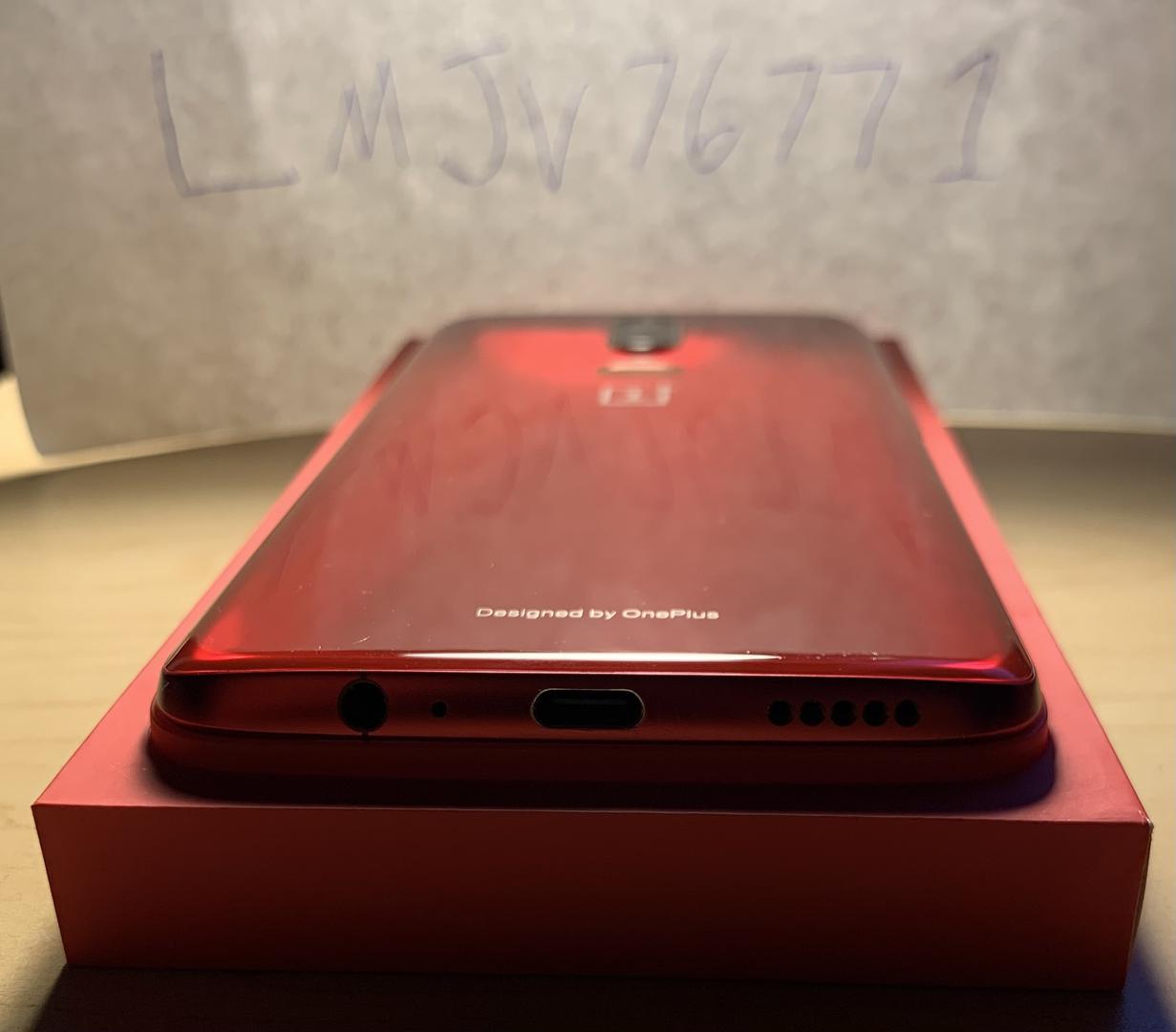 OnePlus 6, color Red