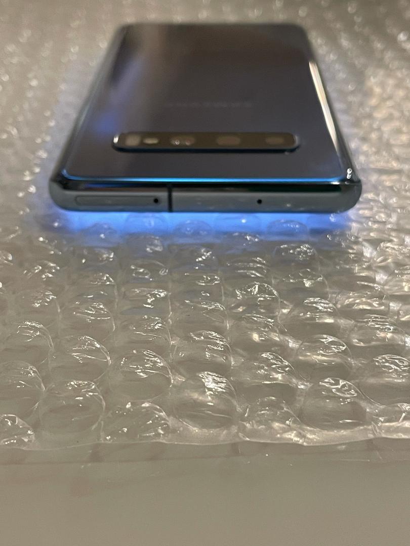 Samsung Galaxy S10, color Blue