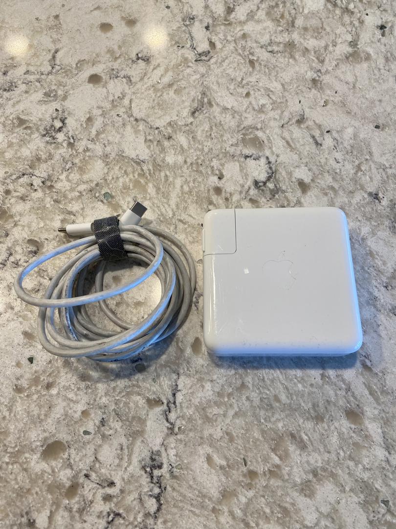 MacBook Pro 2019 - 16", color Silver