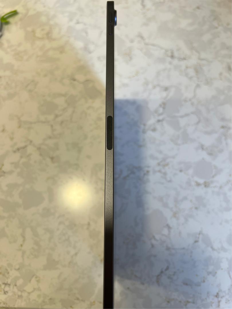 Apple iPad Air 5th Gen, color Gray