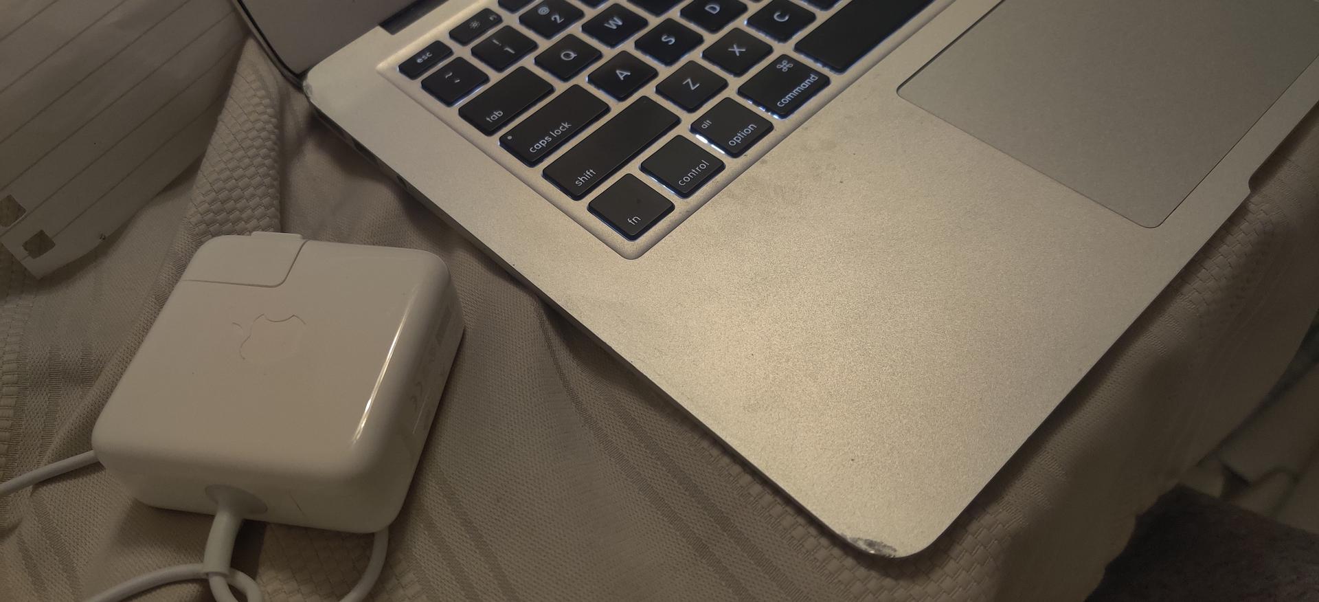 MacBook Air 2014 - 13", color Silver