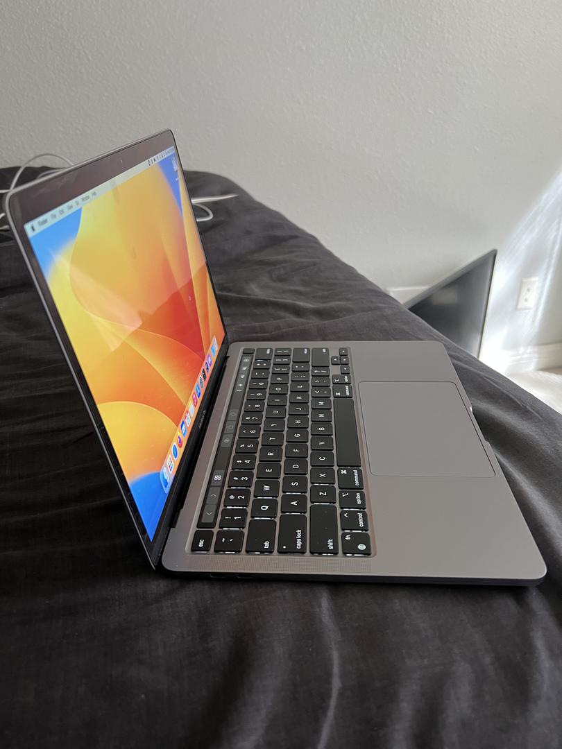 MacBook Pro 2020 - 13", color Gray