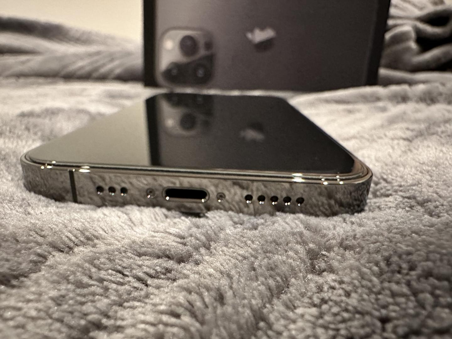 Apple iPhone 13 Pro, color Graphite