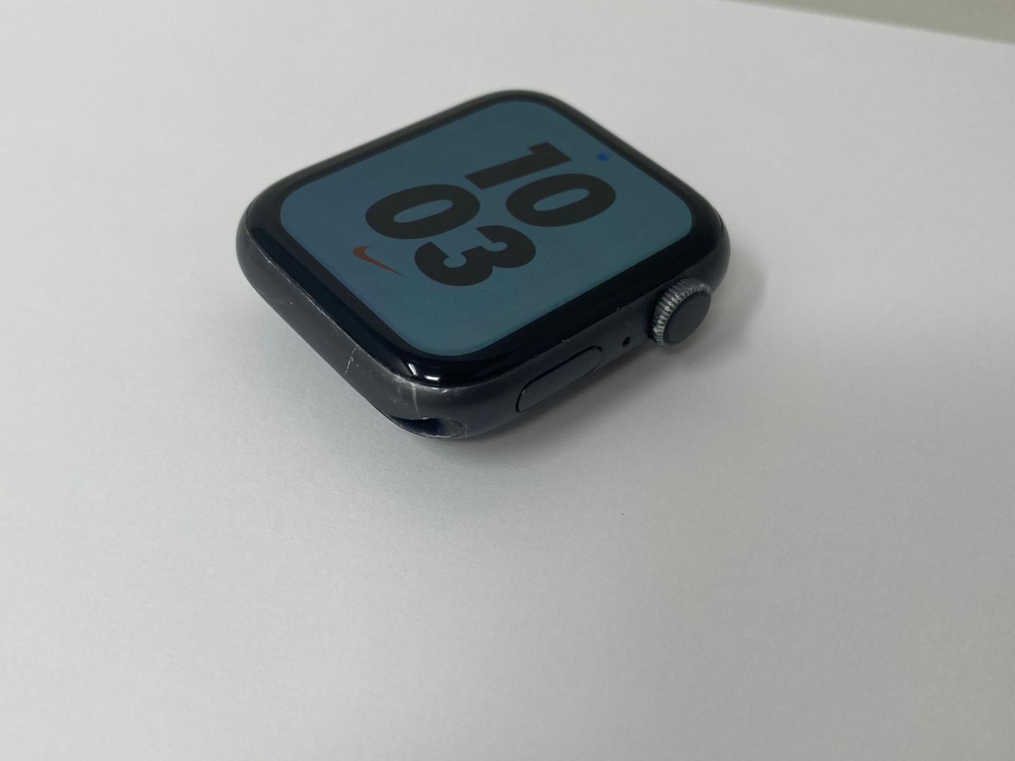 Apple Watch Series 4 44mm, color Gray