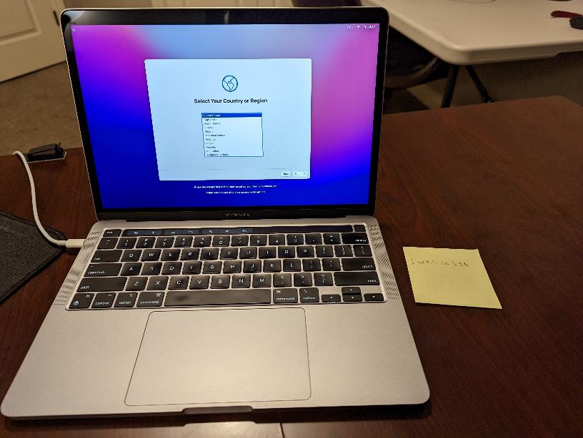 MacBook Pro 2020 - 13", color Gray