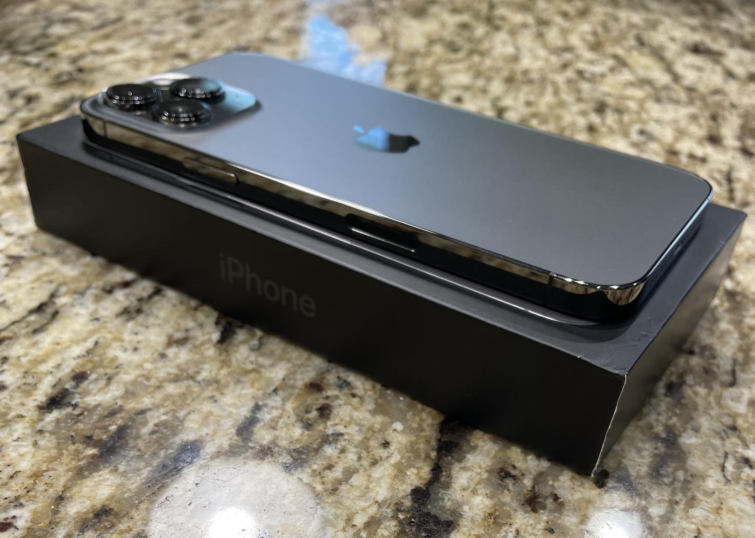 Apple iPhone 13 Pro Max, color Graphite