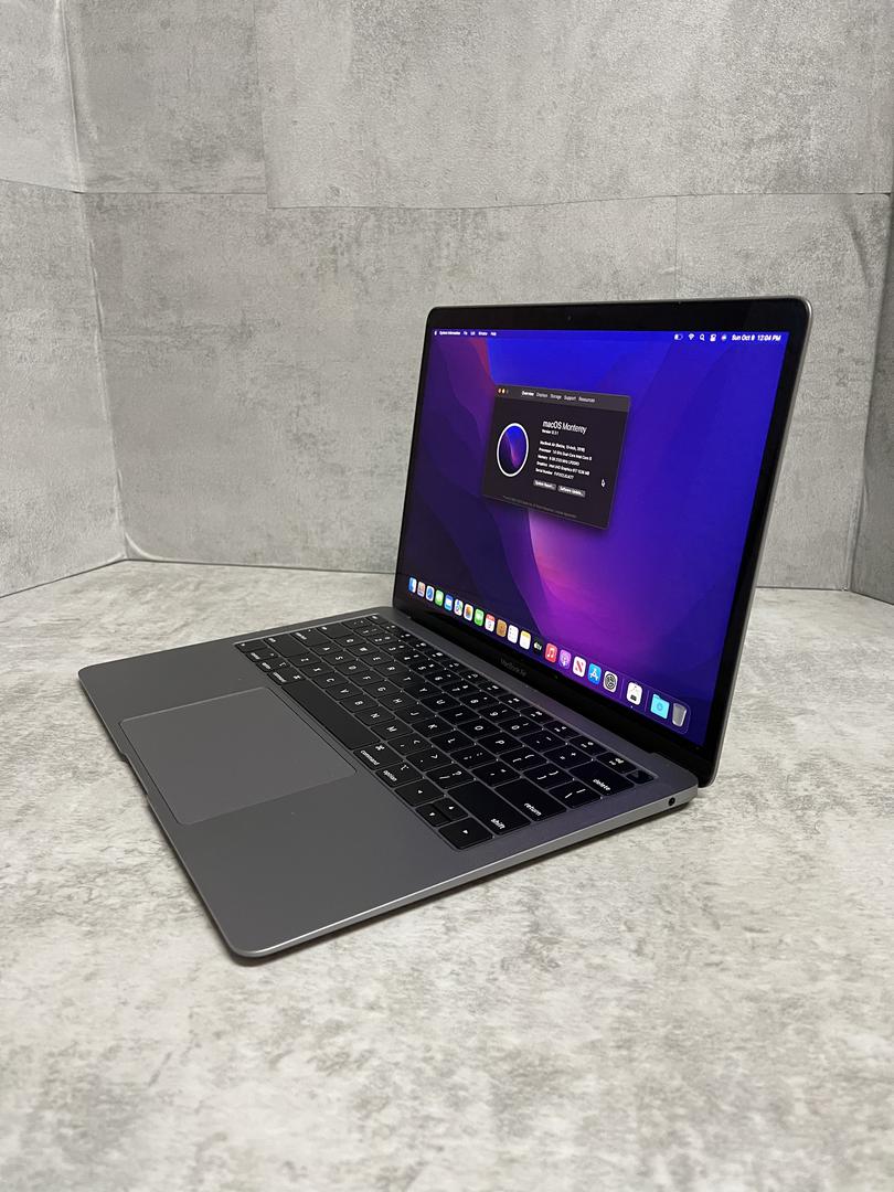 MacBook Air 2018 - 13", color Gray