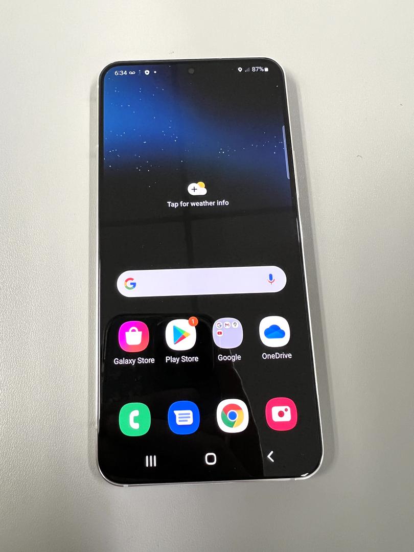 Samsung Galaxy S22, color White