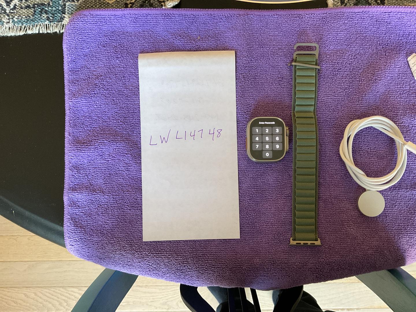 Apple Watch Ultra 49mm, color Titanium