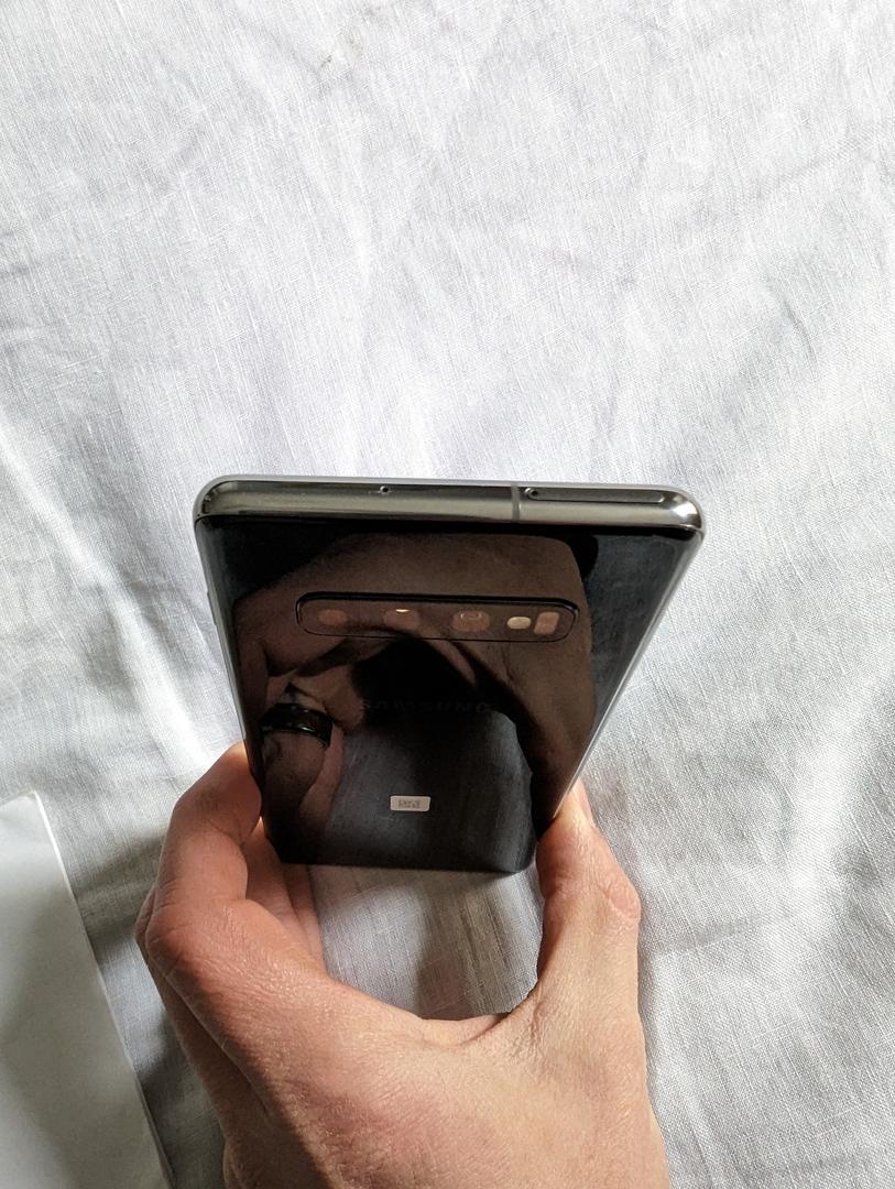 Samsung Galaxy S10 Plus, color Black