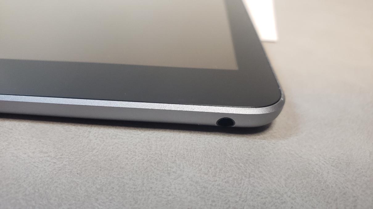 Apple iPad 6th Gen, color Gray