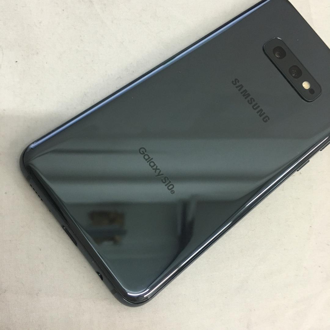 Samsung Galaxy S10e, color Black