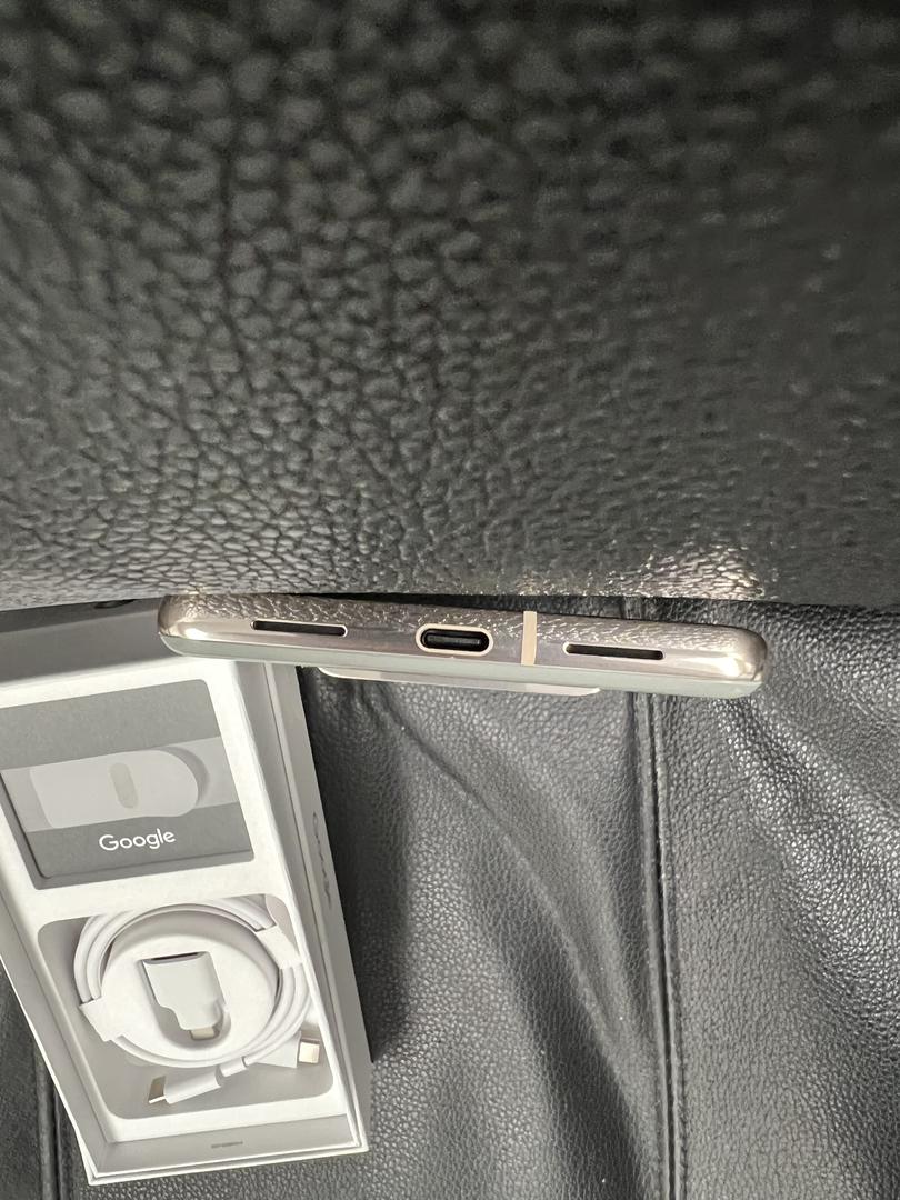 Google Pixel 7 Pro, color Hazel