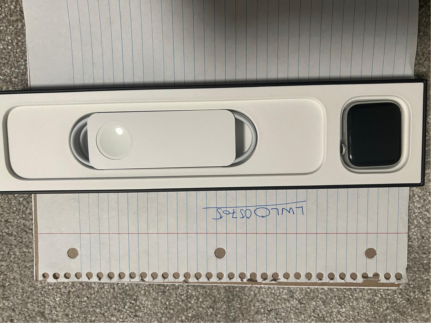 Apple Watch Series 6 44mm, color Silver