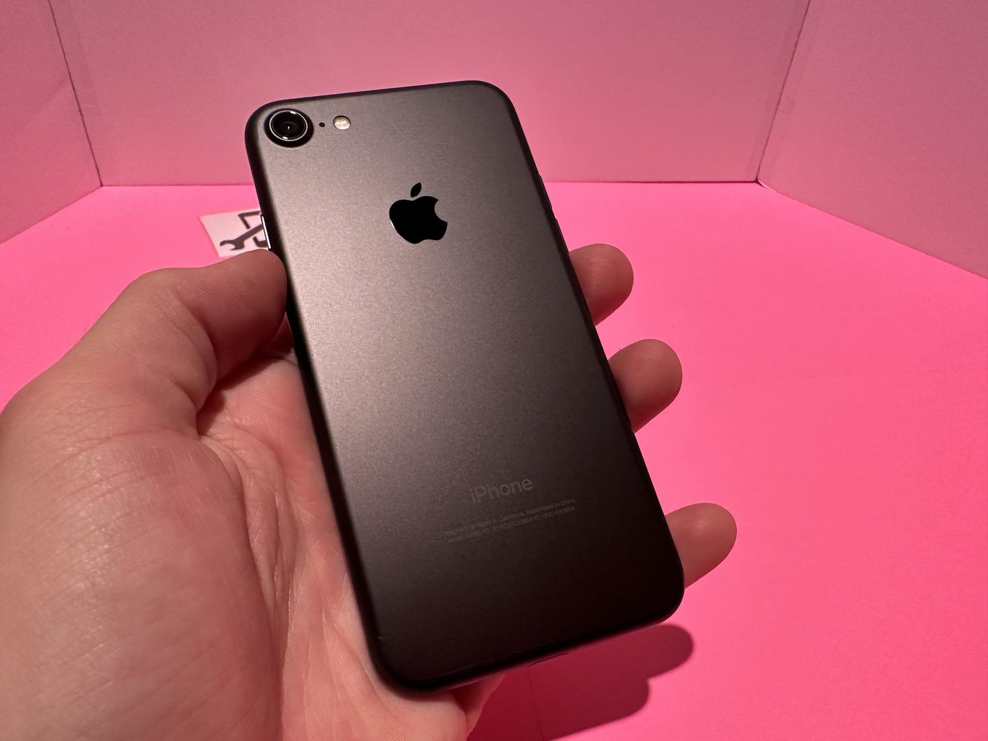 Apple iPhone 7, color Black