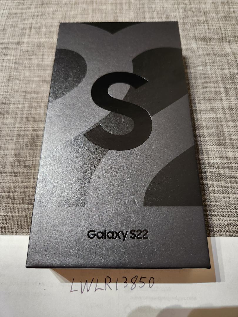 Samsung Galaxy S22, color Black