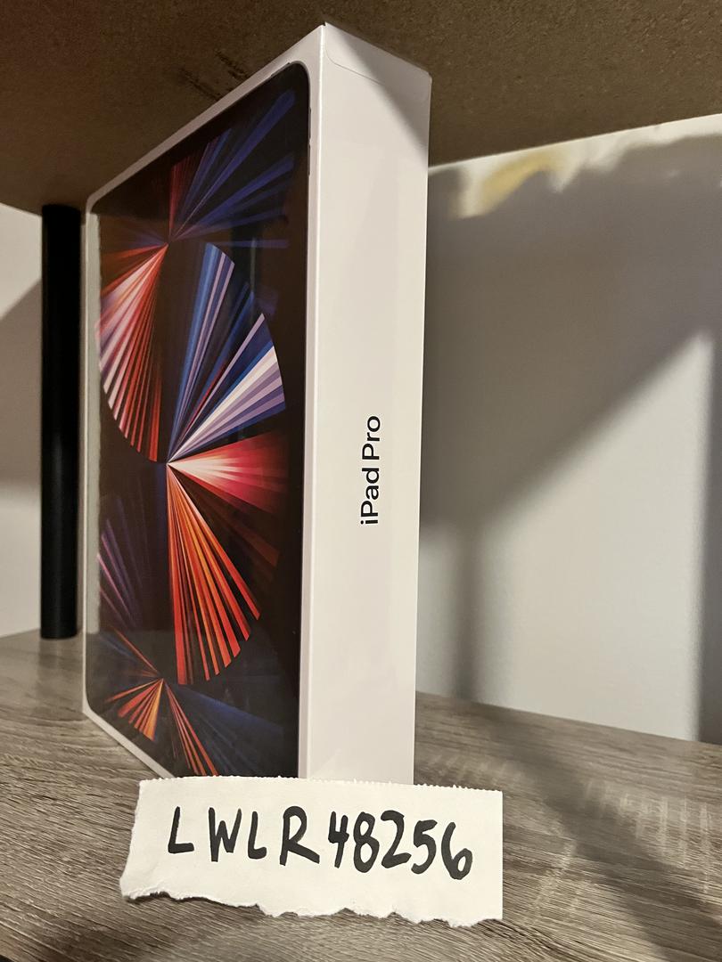 Apple iPad Pro 12.9" 5th Gen 2021, color Silver