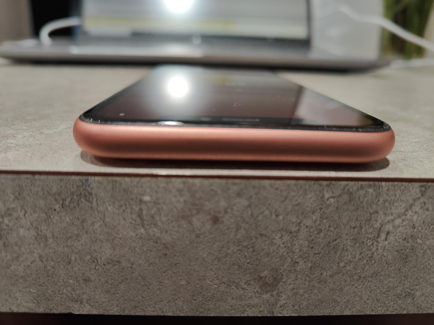 Apple iPhone Xr, color Coral