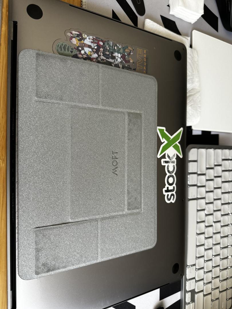 MacBook Pro 2018 (With Touch Bar) - 15", color Gray