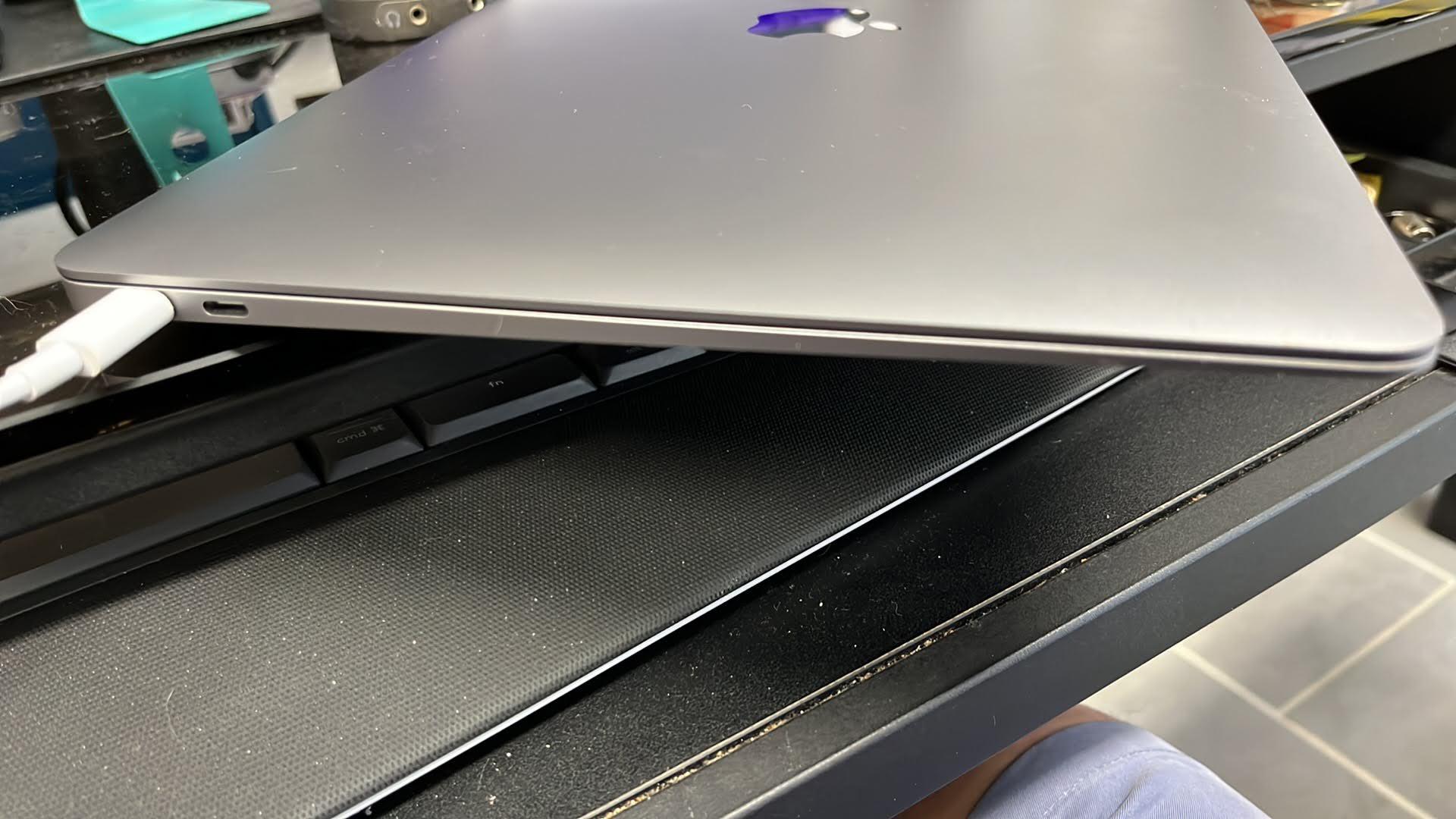 MacBook Air 2018 - 13", color Gray