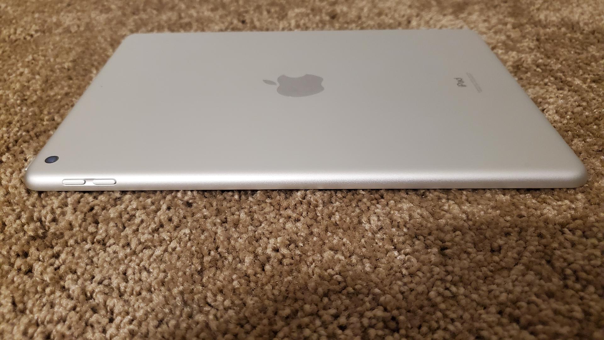 Apple iPad 9th Gen, color Gray