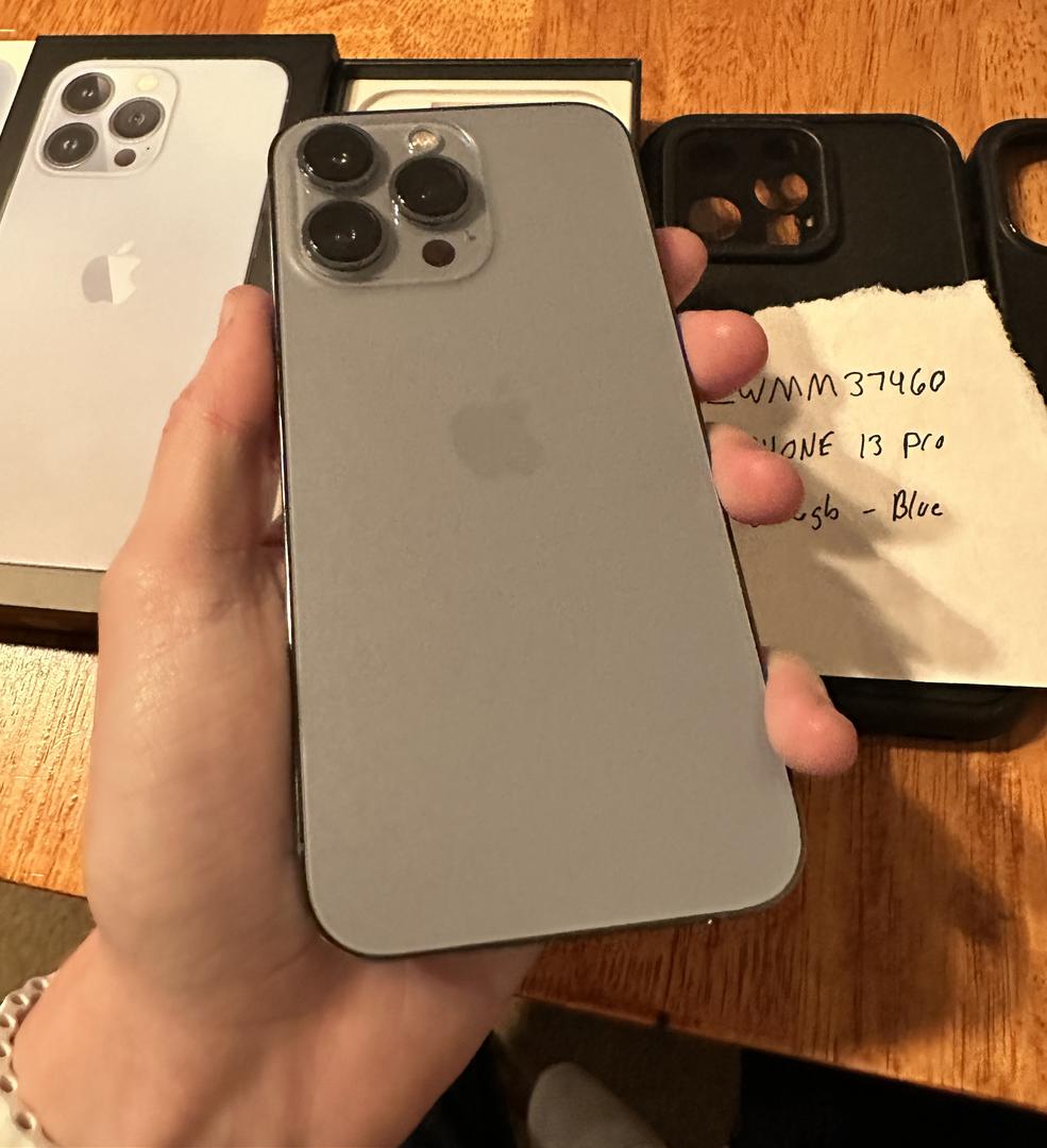 Apple iPhone 13 Pro, color Sierra Blue