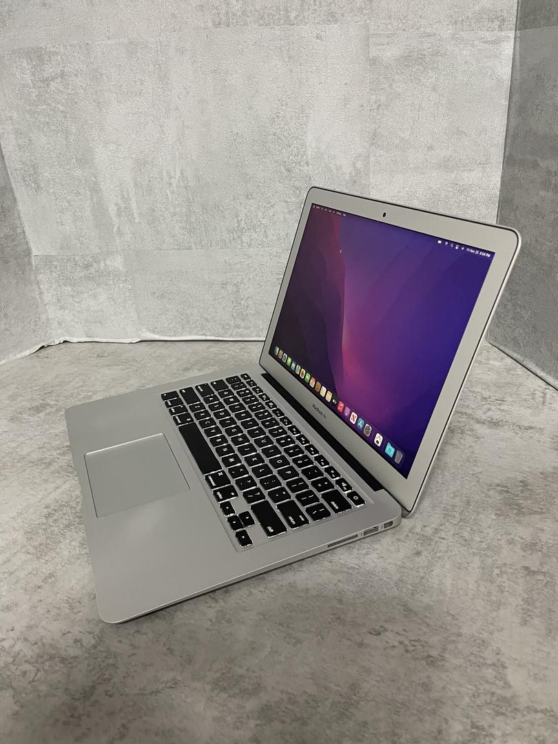 【Apple】MacBook Air 2017 13インチ Apple MacBook Air 13-Inch 