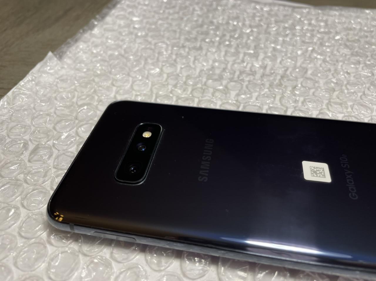 Samsung Galaxy S10e, color Black