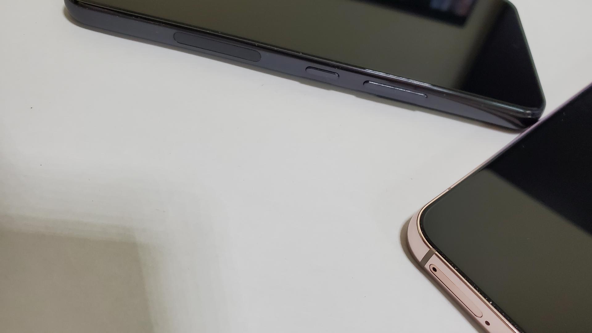 Samsung Galaxy S22, color White