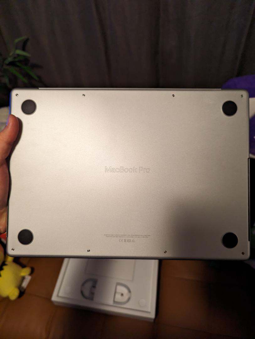 MacBook Pro 2021 - 14", color Silver