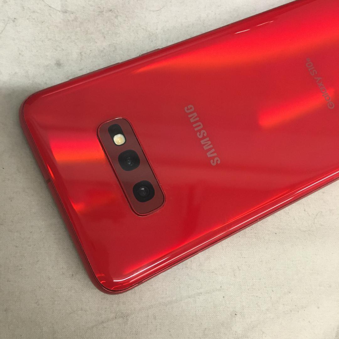 Samsung Galaxy S10e, color Red