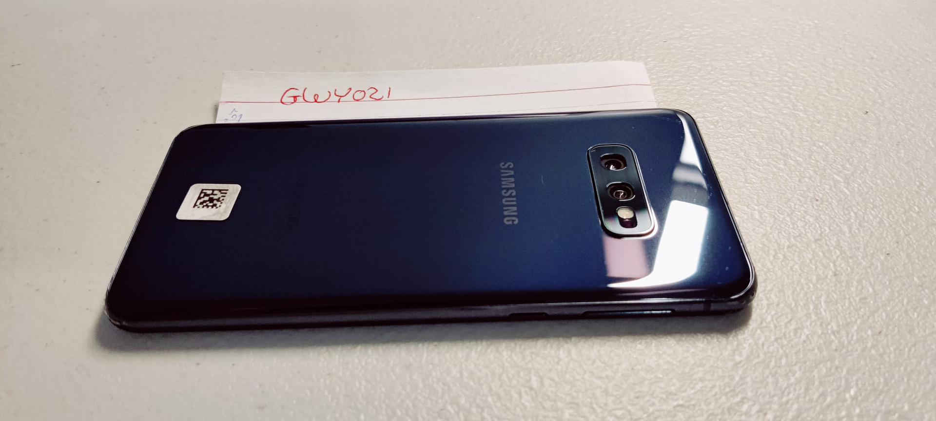 Samsung Galaxy S10e, color Black