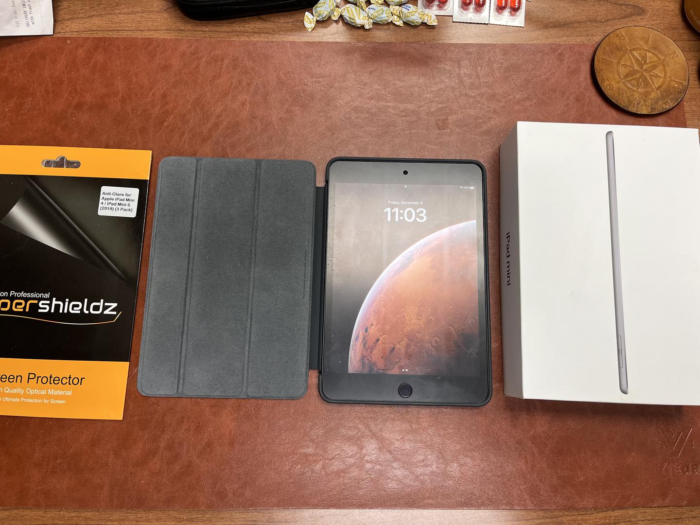 Apple iPad Mini 5th Gen, color Gray