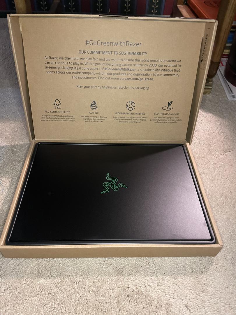 Razer Blade 14" 2022, color Black