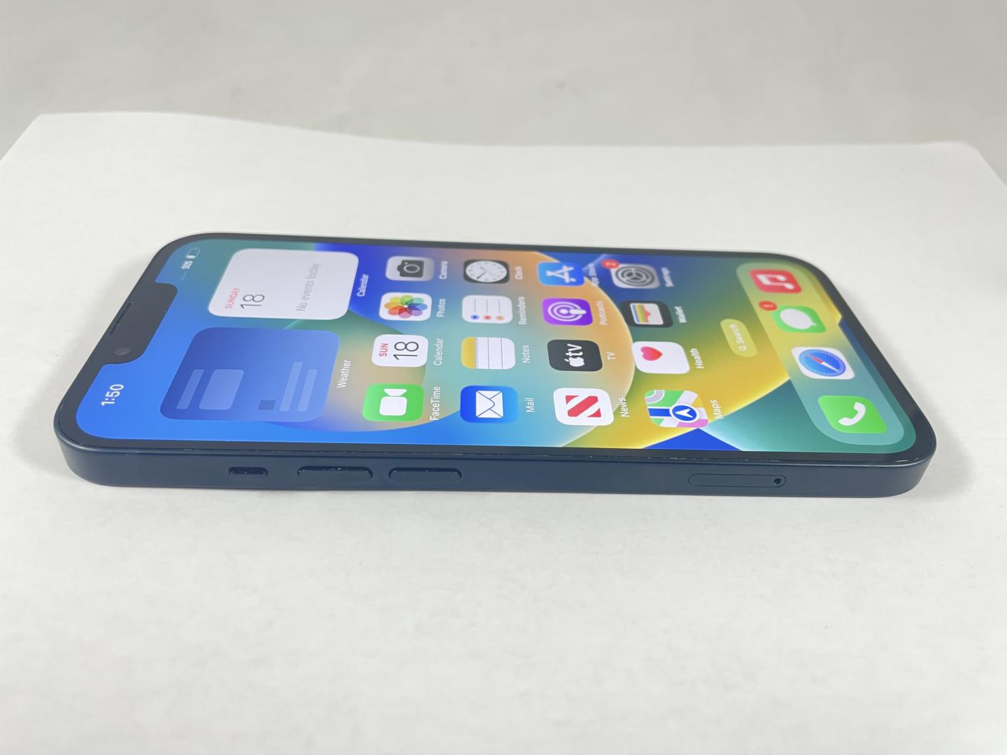 Apple iPhone 13, color Midnight