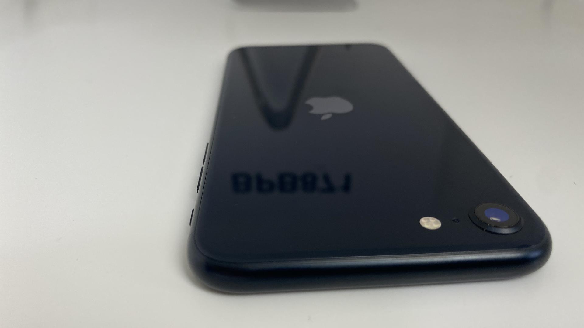 Apple iPhone SE 3rd Gen 2022, color Midnight