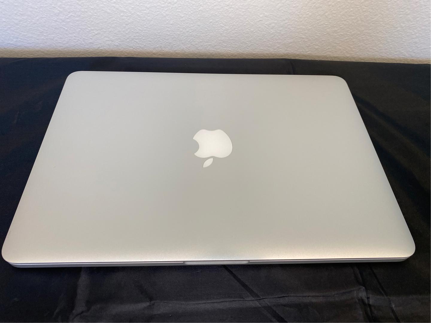 MacBook Pro 2015 (Retina) - 13", color Silver