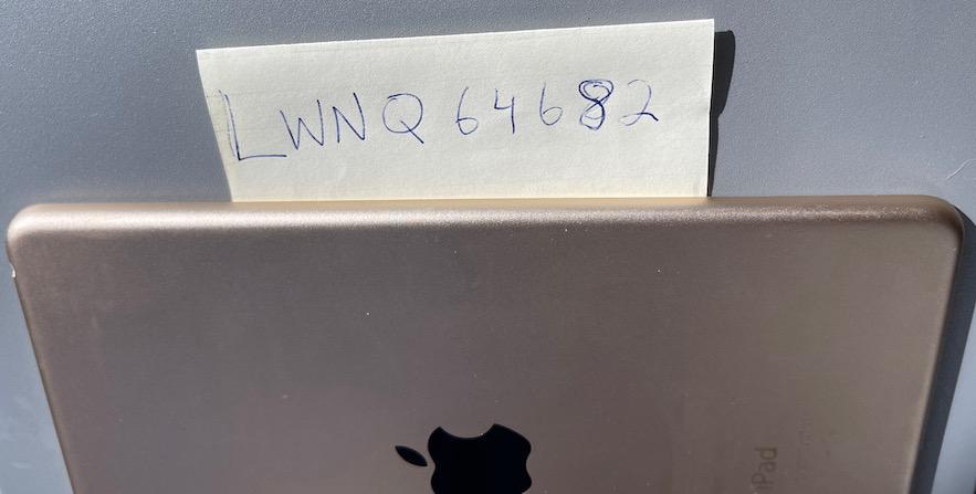 Apple iPad Mini 4, color Gold