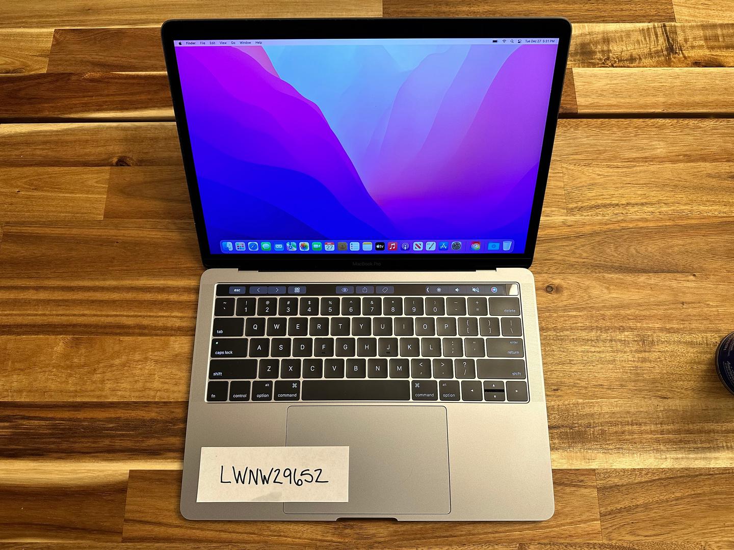 MacBook Pro 13インチ　2016年モデル　Touch Bar付き MacBookPro 13インチ Touch Bar搭載モデル[2016年/SSD 256GB