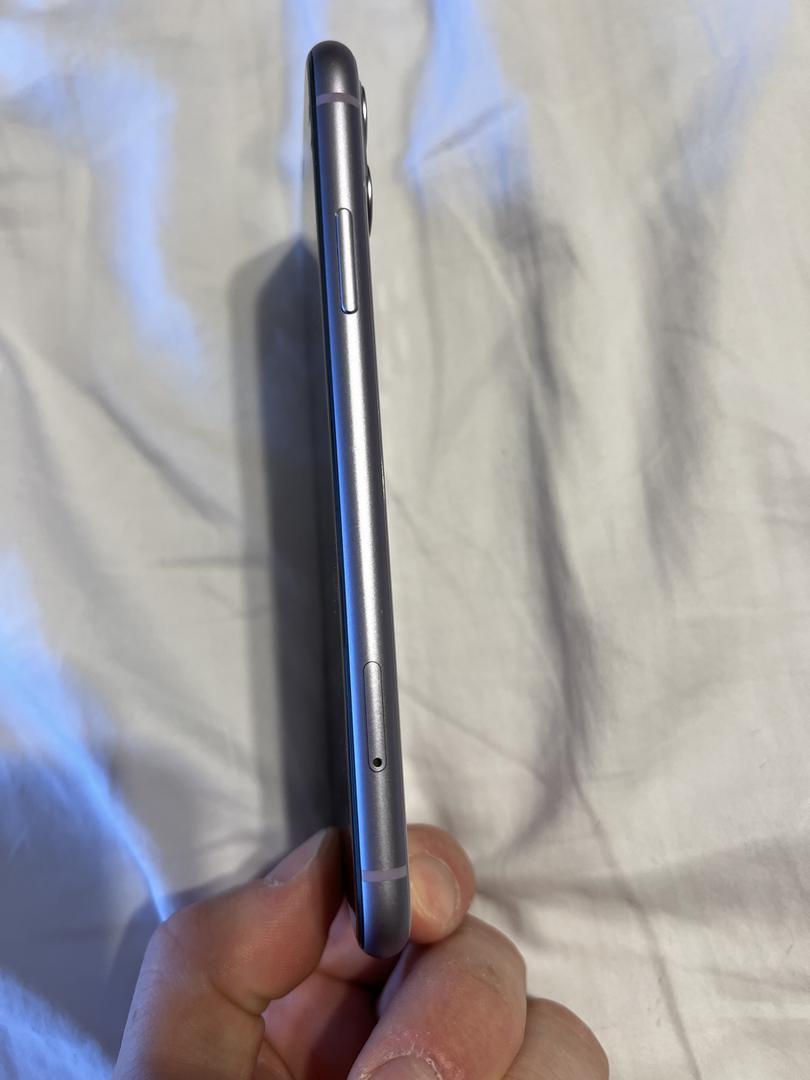 Apple iPhone 11, color Purple