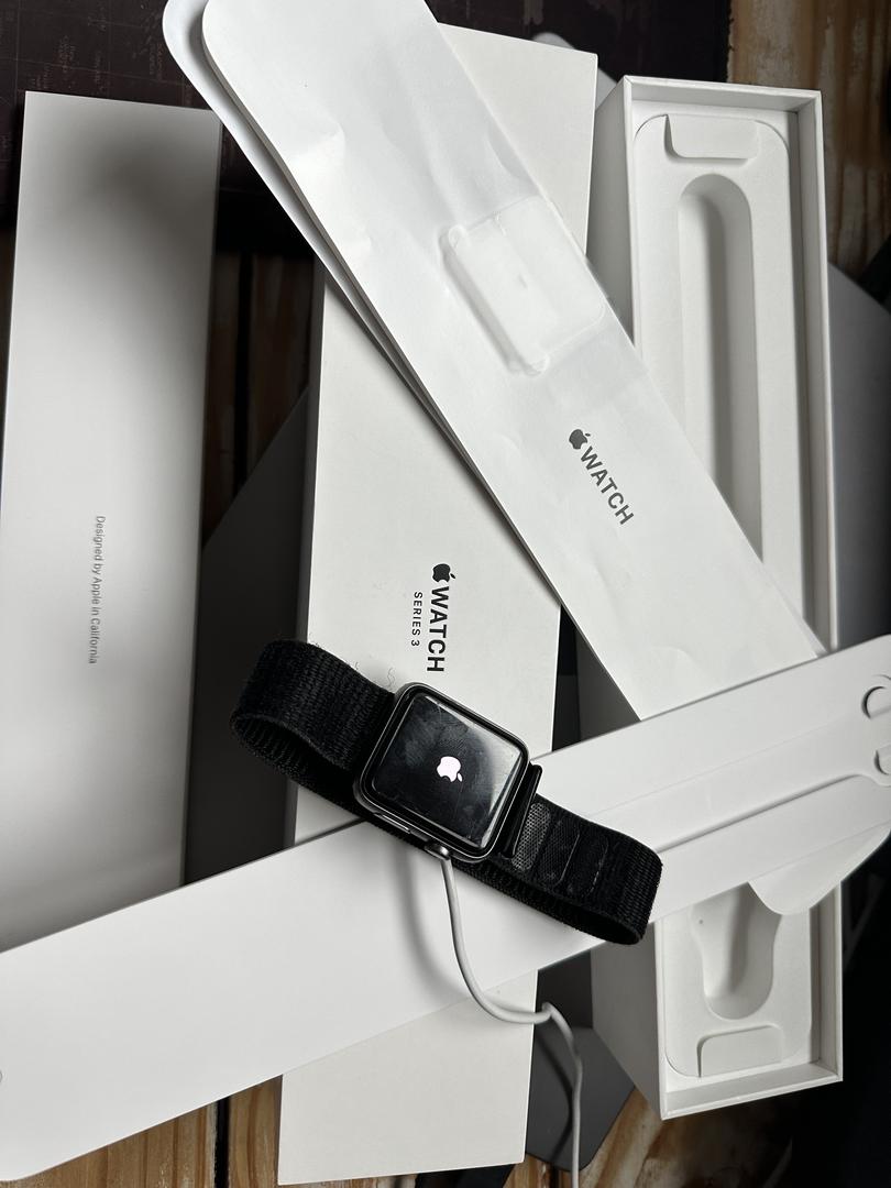 Apple Watch Series 3 42mm, color Gray
