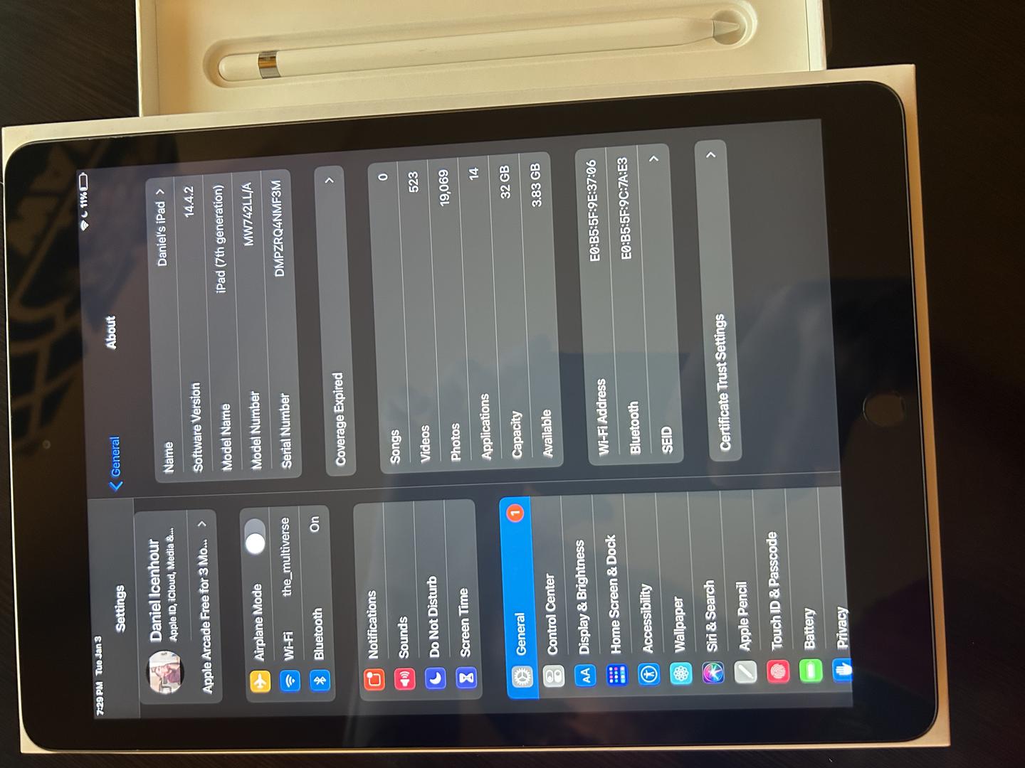 Apple iPad 7th Gen, color Gray