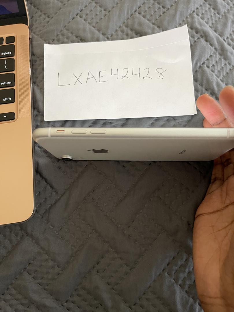 Apple iPhone Xr, color White