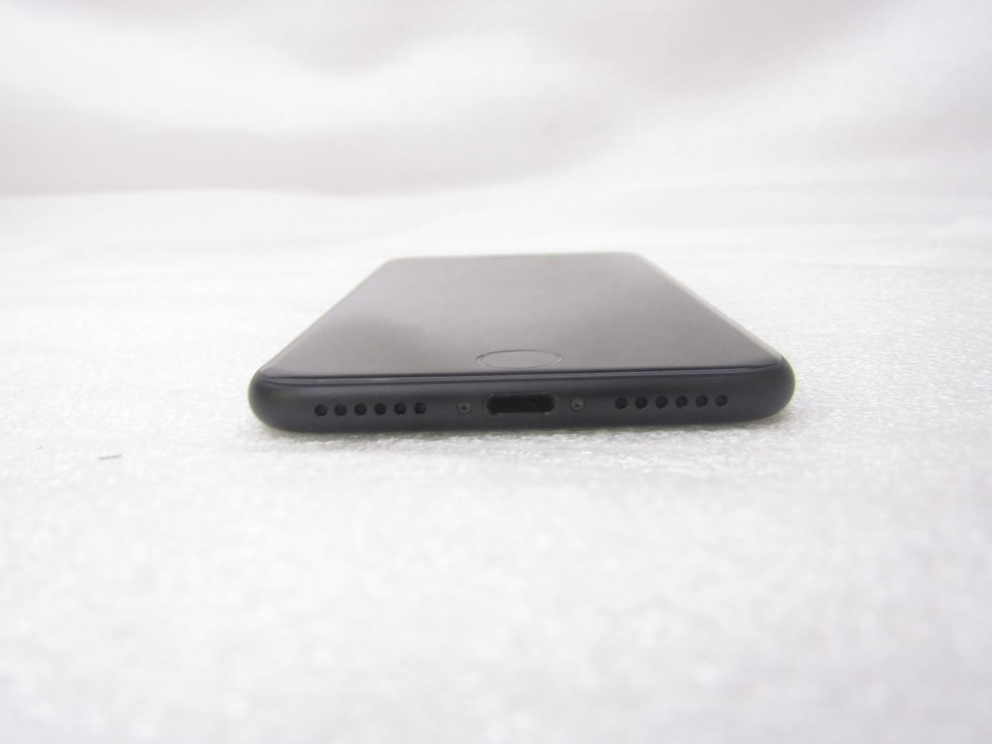Apple iPhone 7, color Black