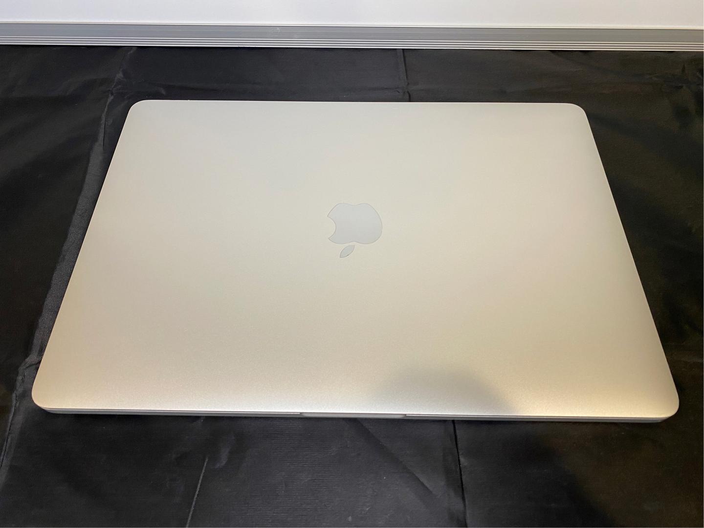 MacBook Pro 2018 (With Touch Bar) - 13", color Silver