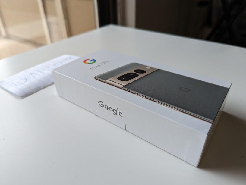 Google Pixel 7 Pro, color Hazel