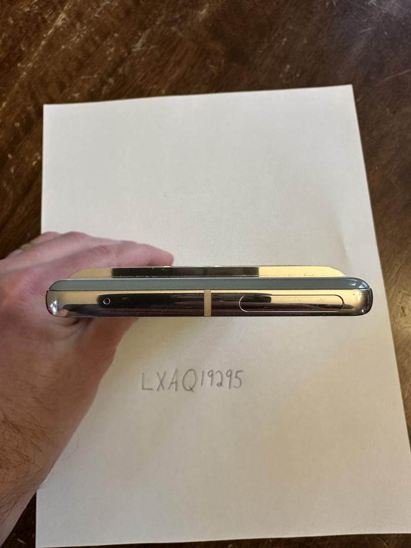 Google Pixel 7 Pro, color Hazel