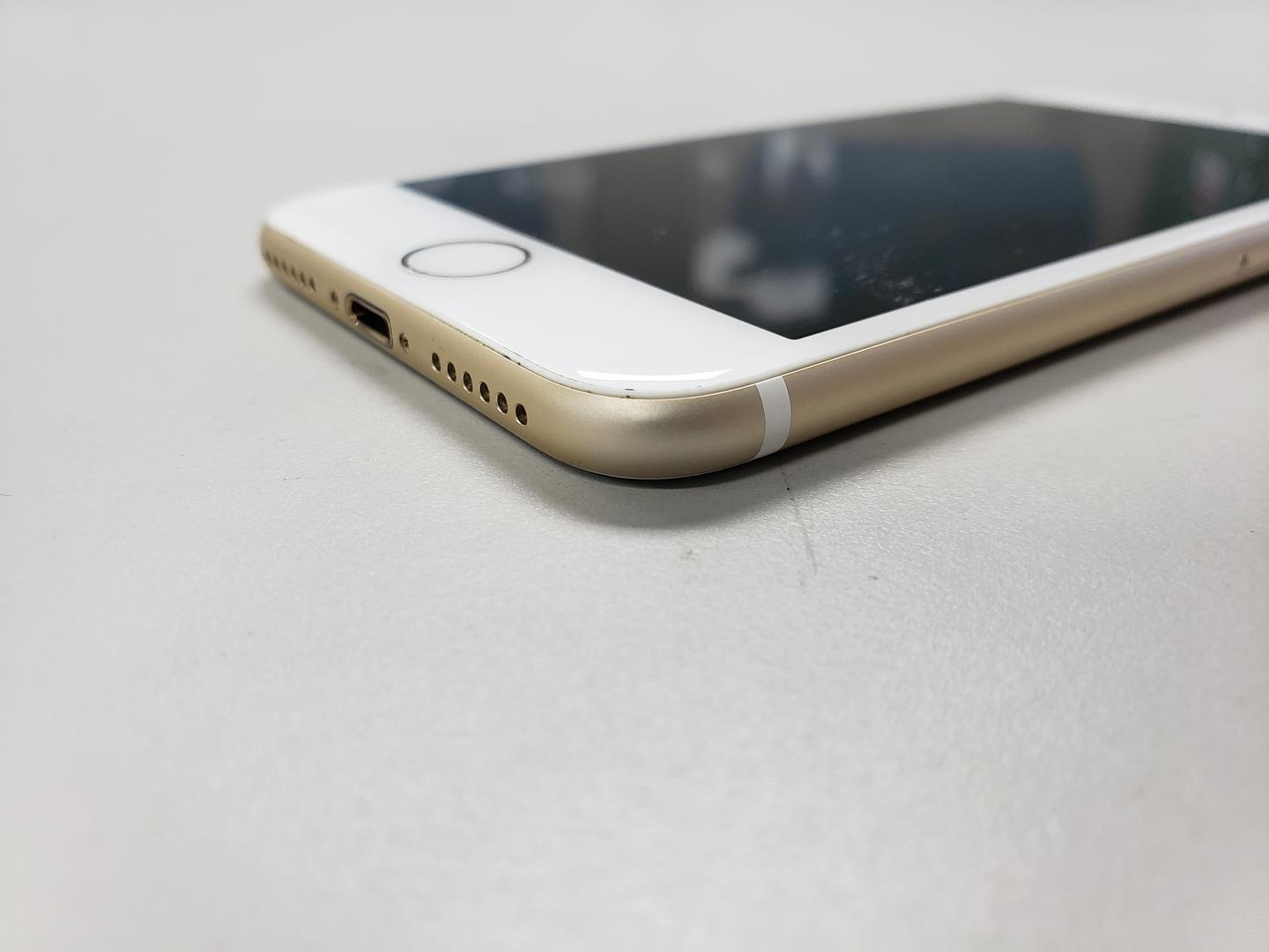 Apple iPhone 7, color Gold