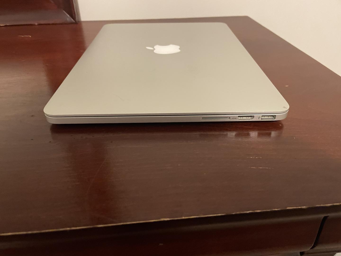 MacBook Pro 2014 (Retina) - 13", color Silver